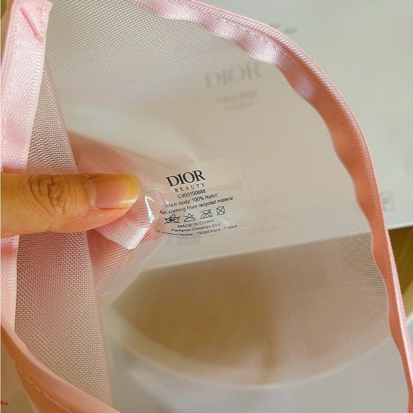 Dior Pink Mesh Cosmetic Bag - Picture 7 of 9